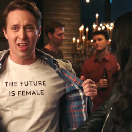 Beck Bennet from SNL wearing a feminist t-shirt